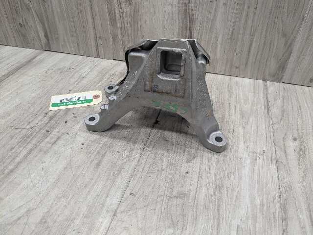 OEM BMW G20 G22 G23 G26 G42 RWD Right Passenger Engine Mount Support Bracket B58