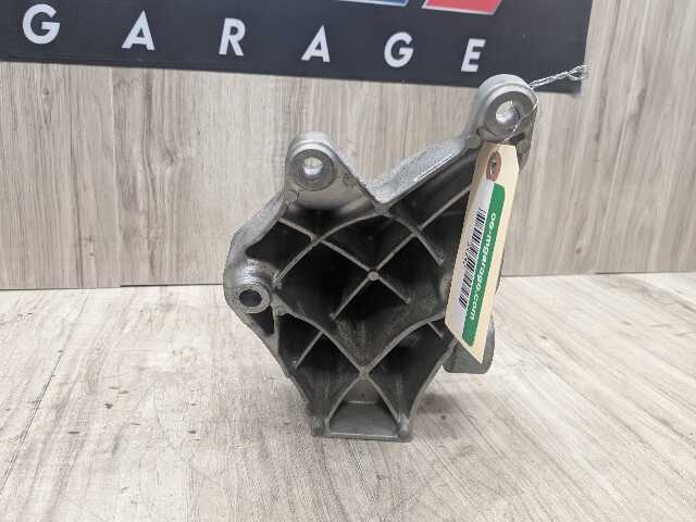OEM BMW G20 G22 G23 G26 G42 RWD Left Driver Engine Mount Support Bracket B58