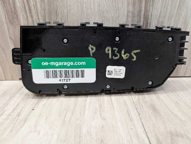 OEM BMW F90 G11 G12 G30 G32 Front Right Passenger Seat Adjustment Control Switch