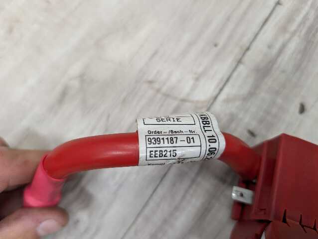 OEM BMW G12 G14 G16 G30 530 540 M550 740 750 M760 Rear Fuse Box Battery Cable