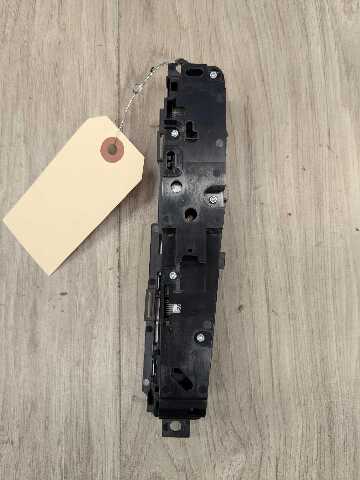 16-19 OEM BMW G11 G12 740 750 70 Center Console Operating Unit Traction Switch