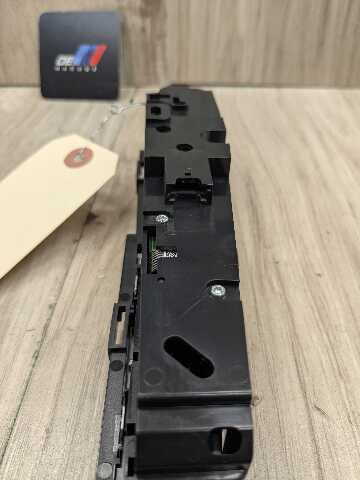 16-19 OEM BMW G11 G12 740 750 70 Center Console Operating Unit Traction Switch