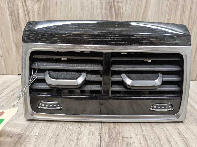 16-22 OEM BMW G11 G12 740 750 M760 B7 Rear Center Console AC Air Vent Grille