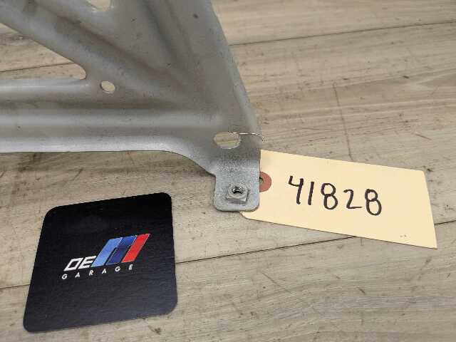 16-22 OEM BMW F48 X1 28i 28iX Front Left Driver Side Fender Holder Bracket