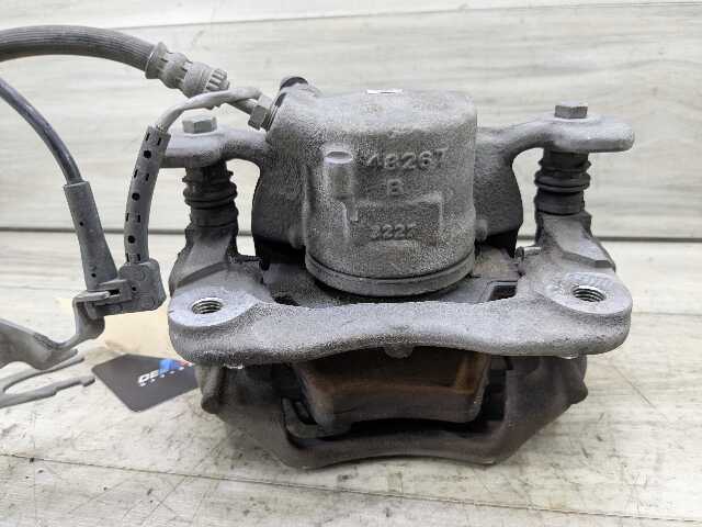16-24 OEM BMW F39 F44 F48 X1 X2 28 228 B46 FRONT Left Driver Side Brake Caliper