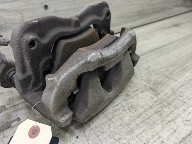 16-24 OEM BMW F39 F44 F48 X1 X2 28 228 B46 FRONT Left Driver Side Brake Caliper
