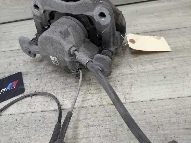 16-24 OEM BMW F39 F44 F48 X1 X2 28 228 B46 FRONT Left Driver Side Brake Caliper
