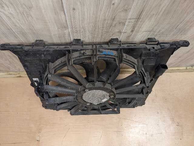 16-20 OEM BMW G12 740 G30 530 540 Engine B46 B58 Radiator Cooling Fan Motor 600W