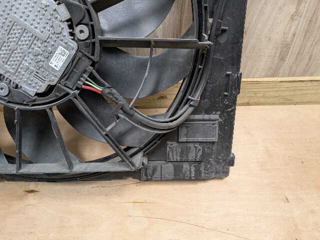 16-20 OEM BMW G12 740 G30 530 540 Engine B46 B58 Radiator Cooling Fan Motor 600W