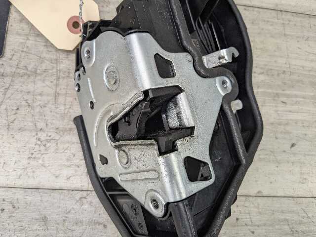 OEM BMW E82 E90 F23 F30 F32 E60 F01 M4 X6 REAR RIGHT Door Lock Latch Actuator
