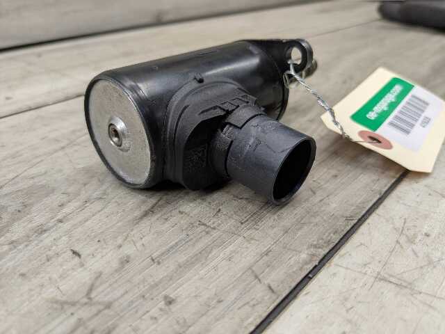 OEM BMW F22 F30 F44 F48 G01 G20 Engine B46 B48 Camshaft Timing Actuator Solenoid