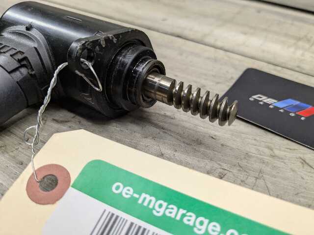 OEM BMW F22 F30 F44 F48 G01 G20 Engine B46 B48 Camshaft Timing Actuator Solenoid