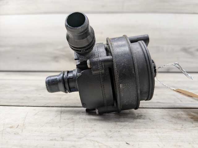 OEM BMW F23 F30 F32 F36 F80 F82 M3 Engine B46 S55 Auxiliary Coolant water Pump