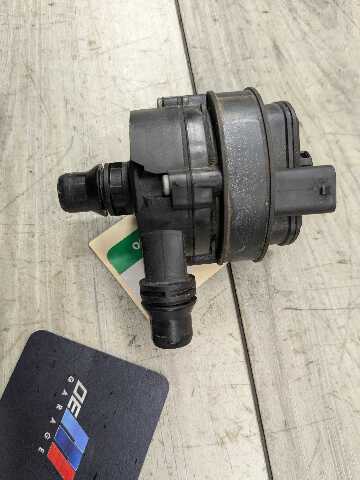 OEM BMW F23 F30 F32 F36 F80 F82 M3 Engine B46 S55 Auxiliary Coolant water Pump
