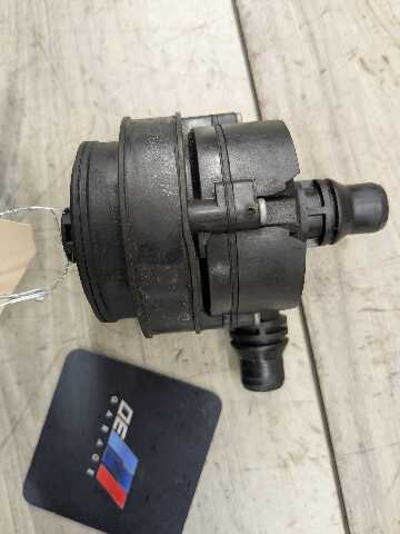 OEM BMW F23 F30 F32 F36 F80 F82 M3 Engine B46 S55 Auxiliary Coolant water Pump