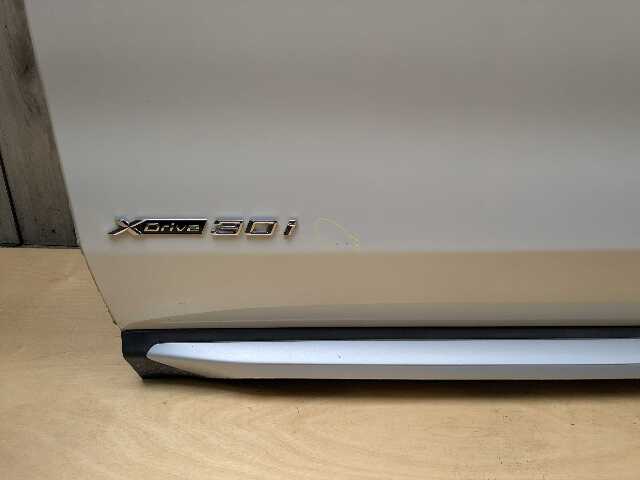 18-24 OEM BMW F97 G01 X3 X3M Front Left Driver Side Door Shell Panel White A96