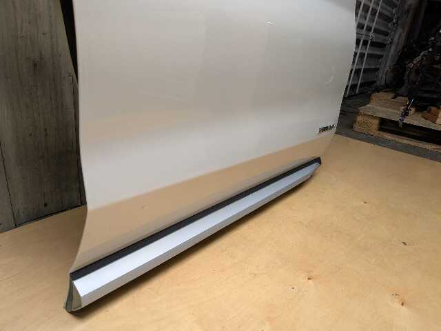 *18-24 OEM BMW F97 G01 X3 X3M Front Right Passenger Door Shell Panel White A96