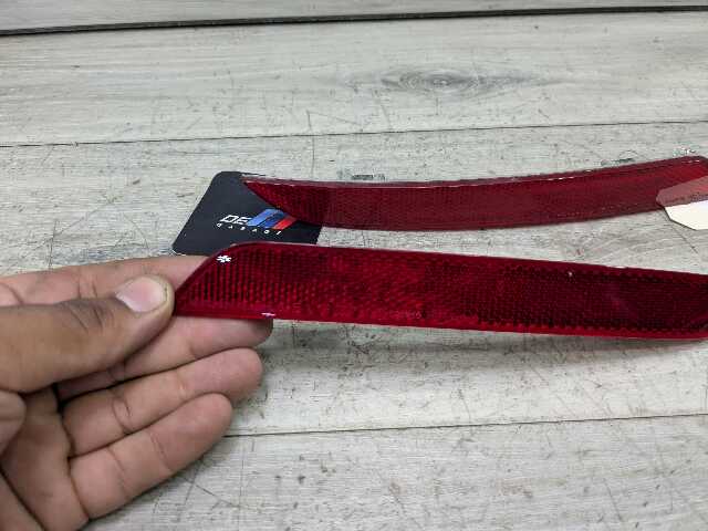 11-13 OEM BMW F10 528 535 550 Rear Bumper Left Right Side Marker Reflectors SET