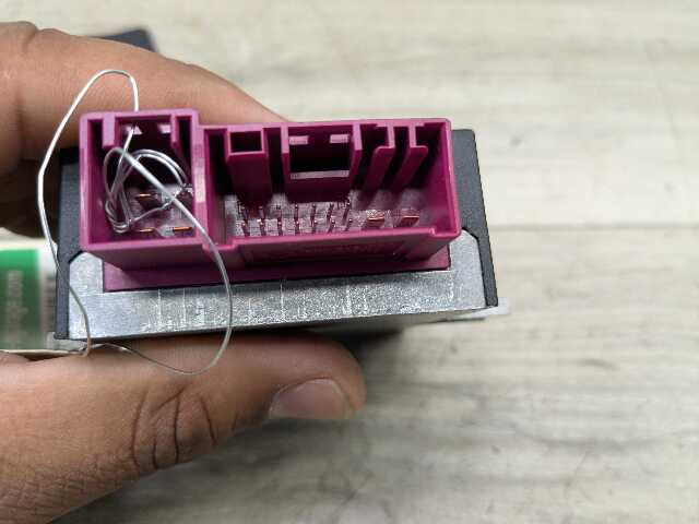 OEM BMW F01 F02 F10 F12 F13 F25 Helbako Fuel Pump Relay Control Module EKPM3