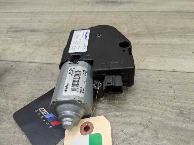 OEM BMW F02 F06 F10 F13 F16 F22 F30 F32 F36 F80 F82 Sunroof Glass Motor Drive