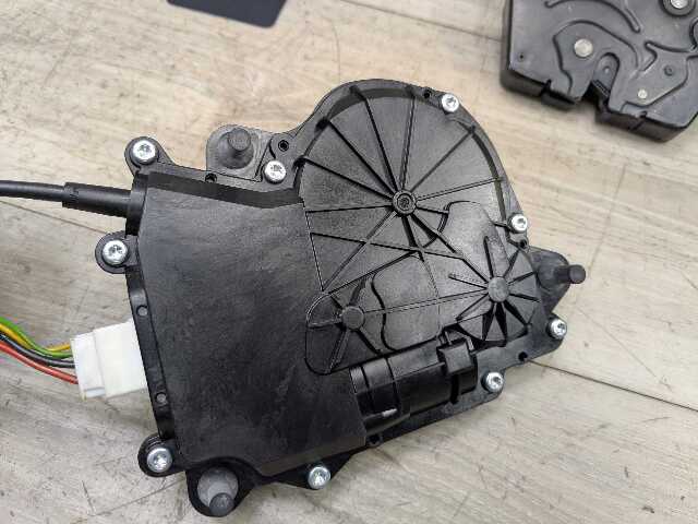 11-16 OEM BMW F10 528 535 550 M5 Trunk Lid Tailgate Hatch Lock Latch Actuator