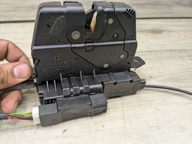 11-16 OEM BMW F10 528 535 550 M5 Trunk Lid Tailgate Hatch Lock Latch Actuator