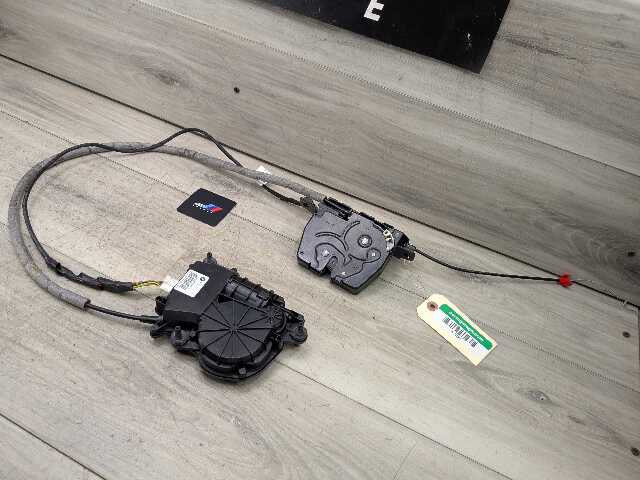 11-16 OEM BMW F10 528 535 550 M5 Trunk Lid Tailgate Hatch Lock Latch Actuator