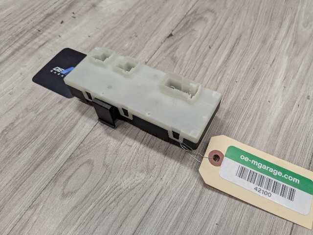 PRE-LCI OEM BMW F90 F97 G01 G11 G12 G30 X3 M5 Rear Trunk Lid Lift Control Module