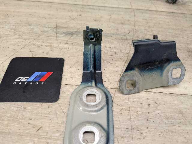 11-16 OEM BMW F10 528 535 550 Front Right Passenger Fender Holder Brackets SET
