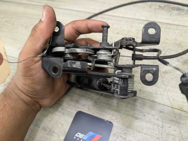 OEM BMW F02 F06 F10 F12 F13 M5 M6 Hood Left Right Hood Lock Latch w/ Cable SET