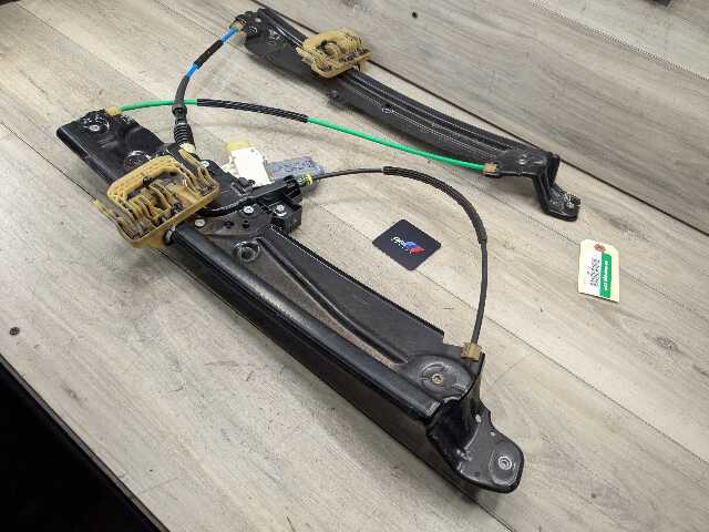 OEM BMW F10 528 535 550 M5 FRONT Right Passenger Door Window Regulator Motor