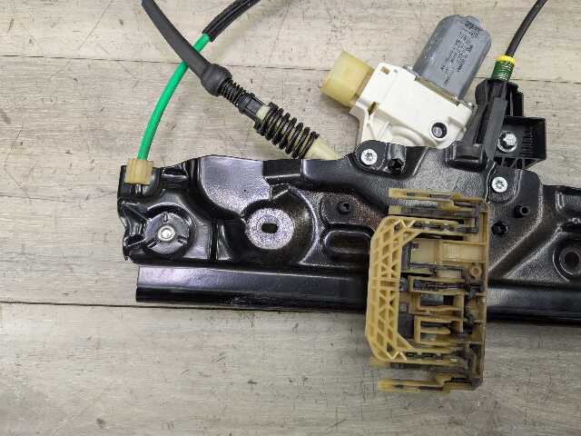OEM BMW F10 528 535 550 M5 FRONT Right Passenger Door Window Regulator Motor