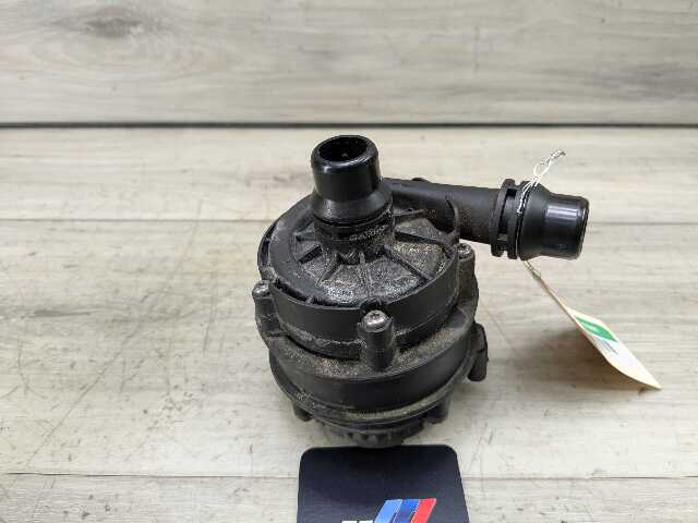 OEM BMW G01 G05 G20 G22 G26 Engine B46 B58 Auxiliary Electric Water Pump Cooling