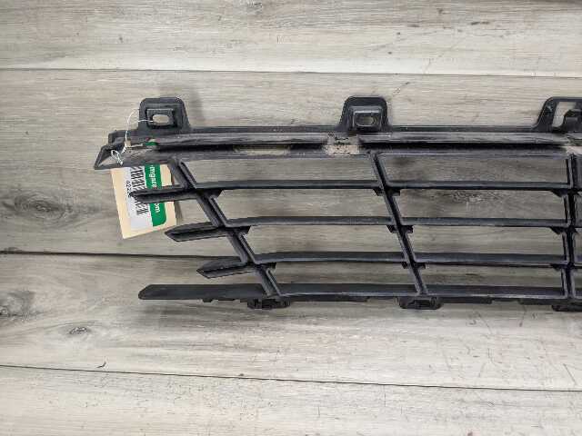 19-22 OEM BMW G20 330 Front Bumper Lower Center Middle Insert Grill Grille LINES