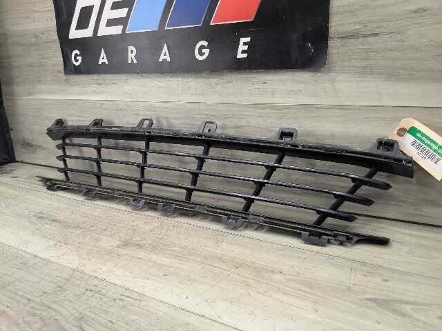 19-22 OEM BMW G20 330 Front Bumper Lower Center Middle Insert Grill Grille LINES