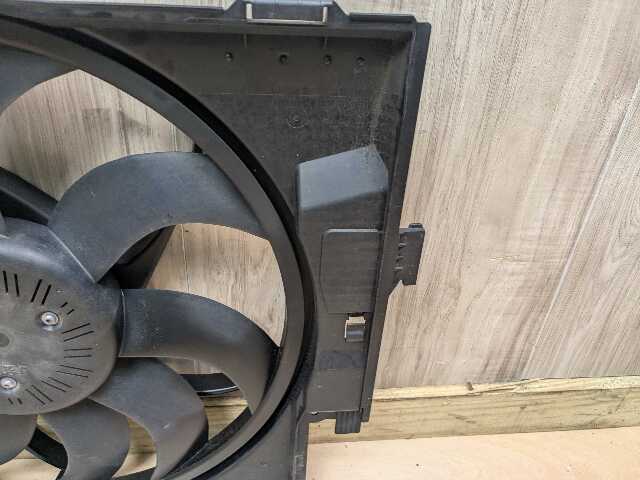 OEM BMW F22 F23 F30 F31 F32 F33 F36 N20 N26 N55 Radiator Cooling Fan Shroud 600W