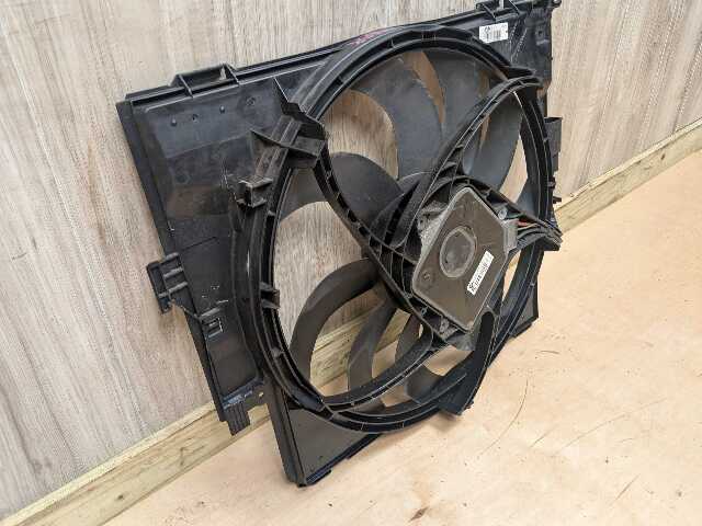 OEM BMW F22 F23 F30 F31 F32 F33 F36 N20 N26 N55 Radiator Cooling Fan Shroud 600W