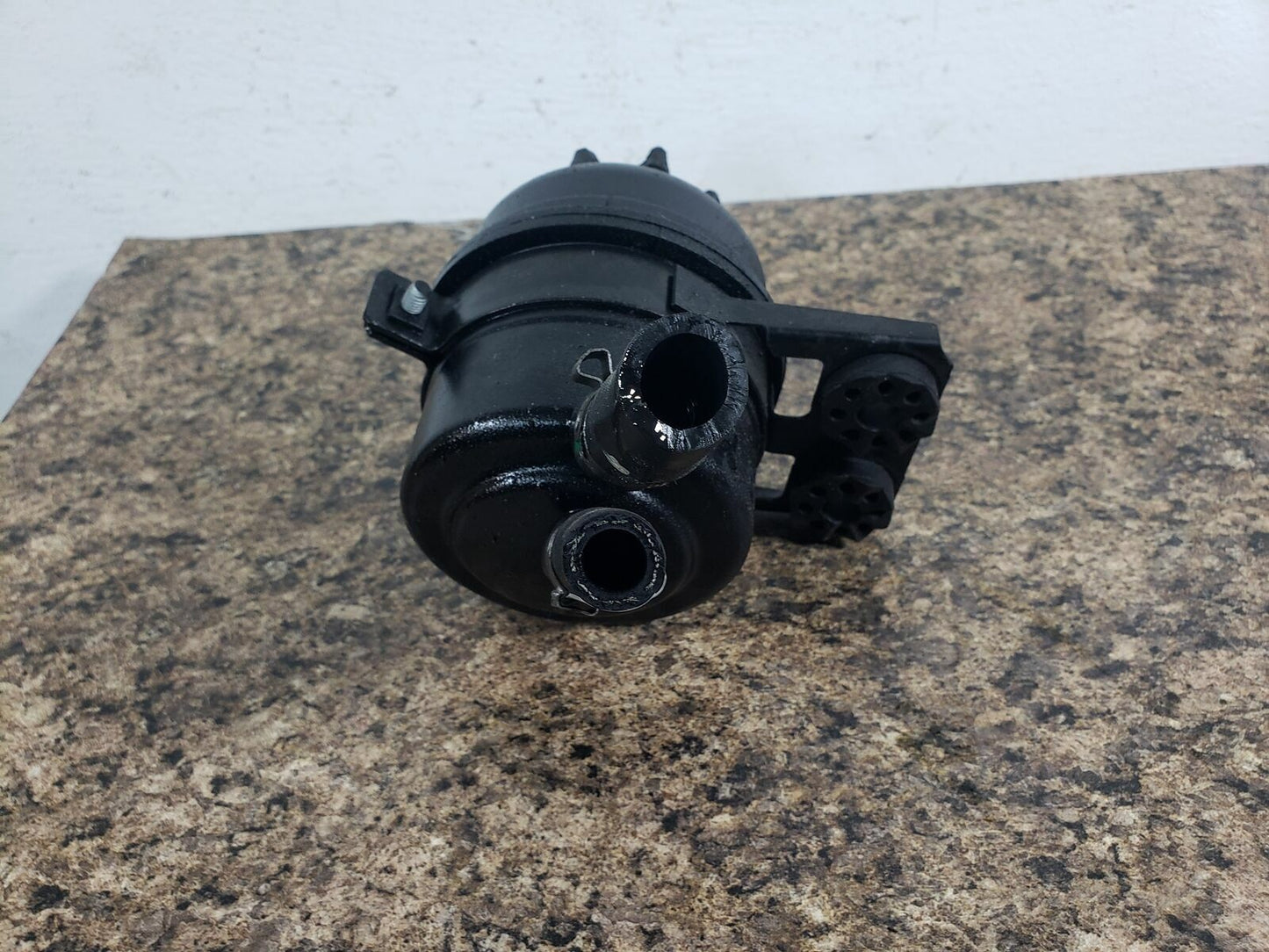 07-11 BMW E90 E91 E92 E88 E82 POWER STEERING FLUID RESERVOIR TANK 6768094 OEM