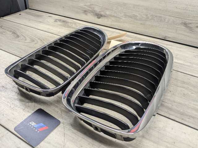 09-11 OEM BMW E90 E91 M3 Left Right Front Bumper Upper Kidney Grilles CHROME