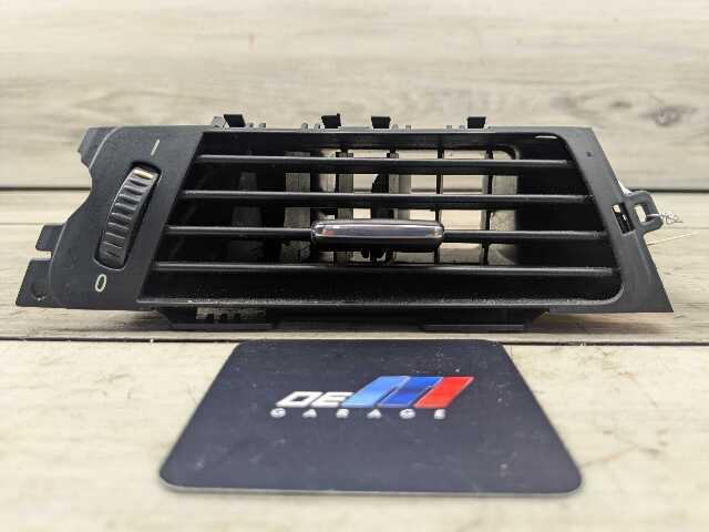 06-13 OEM BMW E90 E92 E93 335 328 M3 Left Driver Side Dashboard Air Vent
