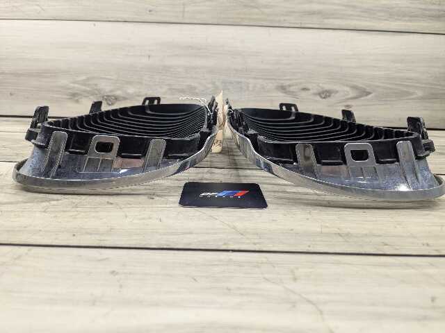 11-13 OEM BMW E92 E93 328 335 LCI Front Upper Bumper Kidney Grilles Black SET