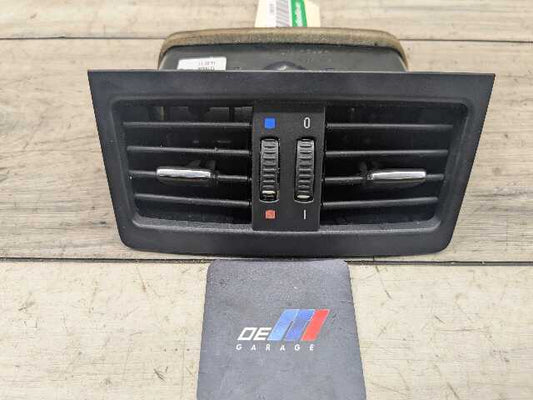 07-13 OEM BMW E92 328 335 Coupe Interior Central Console Rear Vent