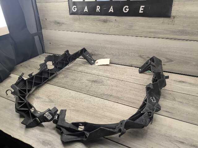 09-11 BMW E90 E91 LCI Front Left Right Headlight Arm Bracket Mount Plastic SET