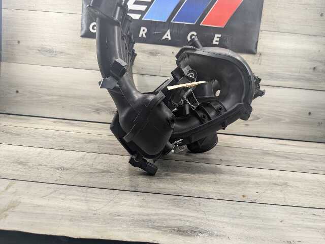 OEM BMW E70 E82 E88 E90 E92 E93 Engine N52 Intake Manifold w/ Throttle Body