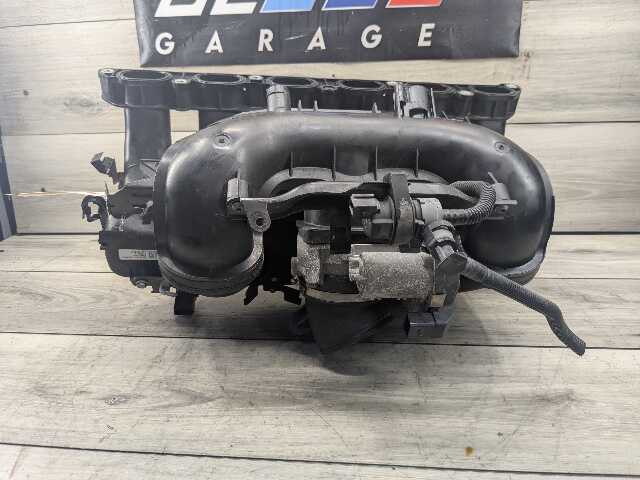 OEM BMW E70 E82 E88 E90 E92 E93 Engine N52 Intake Manifold w/ Throttle Body