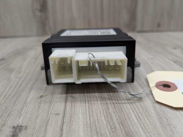 10-14 OEM BMW E70 E71 50iX X5M X6M Fuel Pump Gas Control Module Unit N63 S63