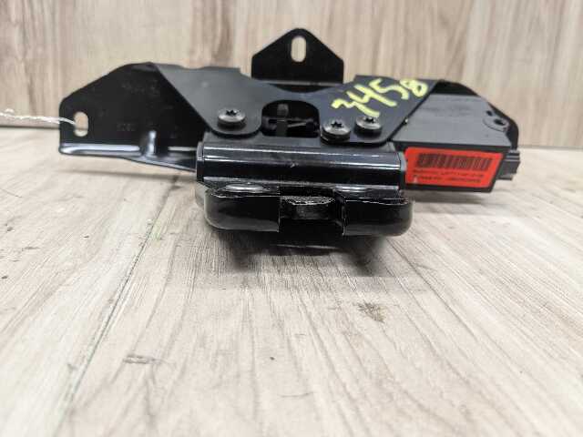 03-14 OEM BMW E61 530 E71 X6 X6M Rear Liftgate Tailgate Lock Latch Actuator