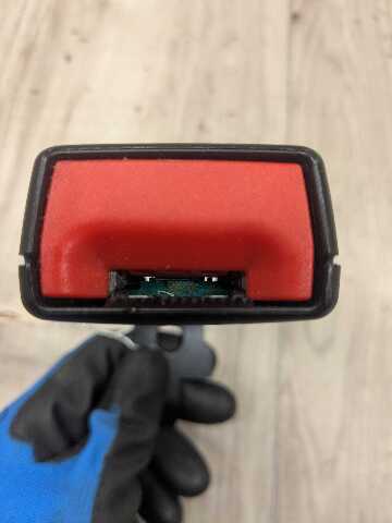 OEM BMW E70 E71 X5 X6 X5M X6M REAR Left or Right Seatbelt Seat Belt Strap Buckle
