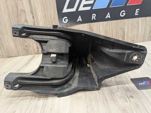 OEM BMW E70 E71 X5 X6 X5M X6M Front Right Passenger Fender Mount Support Bracket
