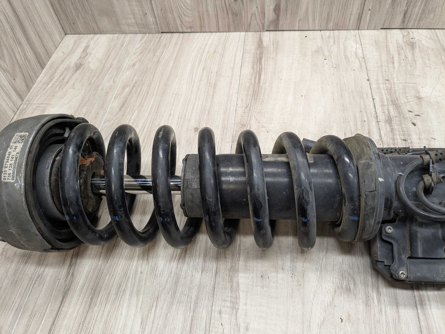 OEM BMW E70 E71 X5M X6M Front Right Passenger Spring Strut Shock Absorber VDC